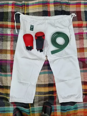 Karate-Anzug (Größe: 6, 190) Bild 3