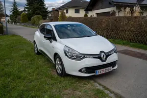 Renault Clio 0.9 TCe 90 Limited | EZ   km | Pickerl neu | 8-fach bereift Bild 4