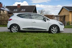 Renault Clio 0.9 TCe 90 Limited | EZ   km | Pickerl neu | 8-fach bereift Bild 3
