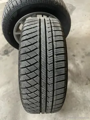 Fast neue 205 55 R16 Allwetterreifen auf BMW-Felgen Bild 3
