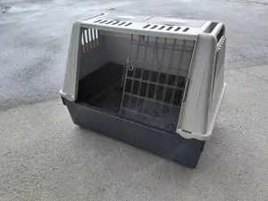 Hundetransportbox für das Auto  Bild 2