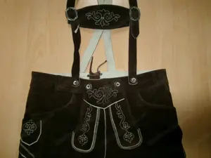 Lederhose mit Trägern Bild 2