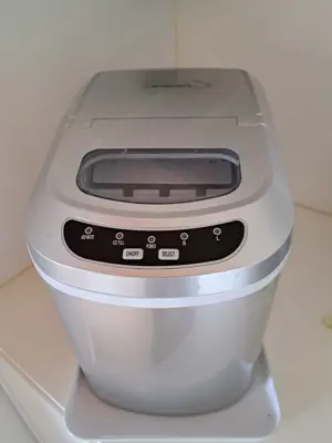 Eiswürfelmaschine Bild 2