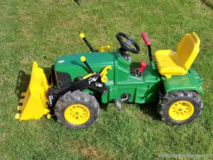 Trettraktor von Rolly Toys mit Luftbereifung