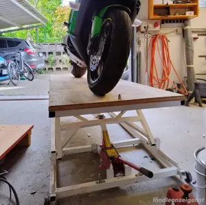 Motorrad Hebebühne  Bild 2