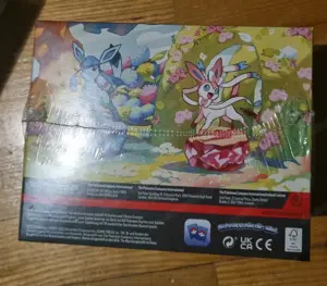 Pokemon Prismatische Entwicklung Mini Tin Display Bild 3