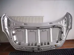 Motorhaube Opel Corsa E Bild 3
