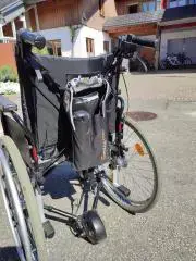 Schiebehilfe für Rollstuhl Bild 2