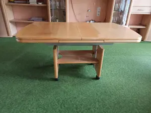 große Couch in 4 Elementen und Fernsehsessel mit Hocker, Couchtisch Bild 4