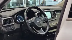 Kia Sorento 2,2 CRDI AWD Platin Aut. *Pano*360*Infinity Bild 6