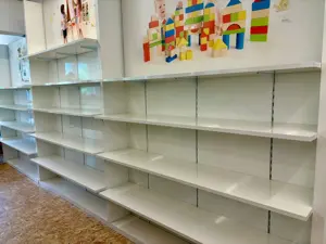 Regale inkl. Verstaumöglichkeiten Bild 2