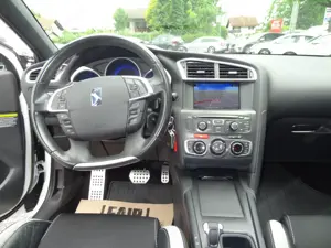 Automatik    Diesel    Wenig Kilometer Citröen DS4  E-HDi 110 Airdream Bild 8