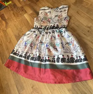 Design Kleid neuwertig  Bild 2