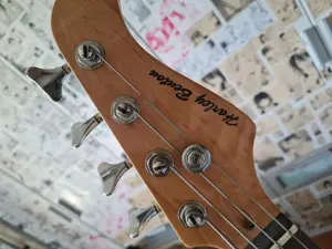 E-Bass Gitarre  Bild 4