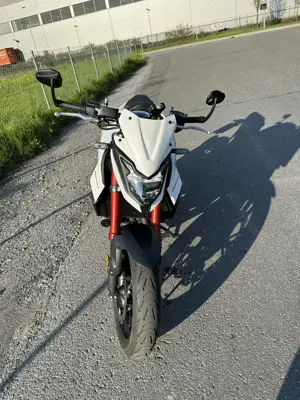 Verkaufe Honda CB 750 Hornet Bild 5