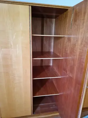 Kleiderschrank und Spiegelkommode 60 Jahre Bild 2