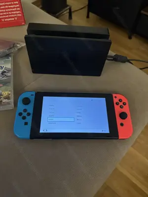 Nintendo Switch mit 2 Spielen Bild 5