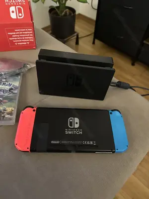 Nintendo Switch mit 2 Spielen Bild 4