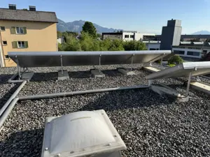 Thermische Solaranlage für das Flachdach