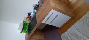 Schreibtisch neuwertig  Bild 2