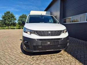 Peugeot Partner Premium L1 1.5 BlueHDI 102PS 2-Sitzer AHK Klima... Bild 2