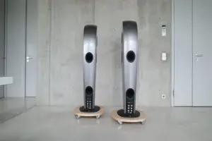 KEF Blade Two HiFi Lautsprecher Bild 5