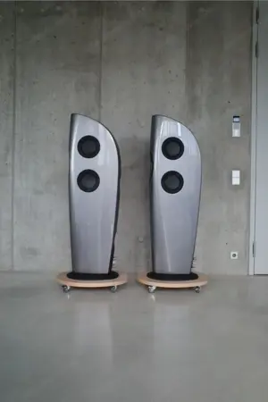 KEF Blade Two HiFi Lautsprecher Bild 7