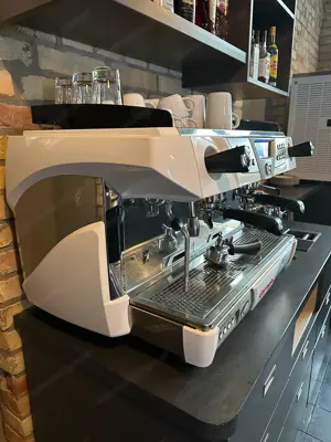 ASTORIA plus 4 you TS  Siebträger Kaffeemaschine Bild 2