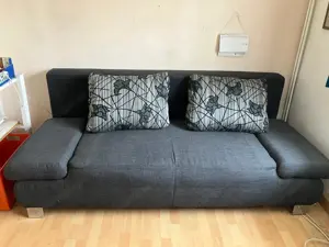 Sofa; ausgeklappt als Schlafcouch verwendbar