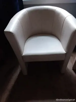 2 Sessel günstig zu vergeben. 