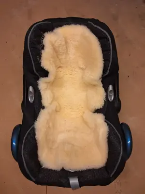 Schaffelleinlage für Maxi Cosi Bild 2