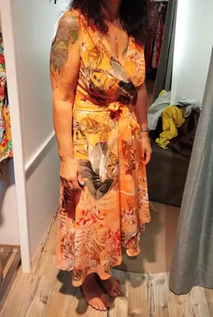 Wunderschönes neues Sommerkleid Gr. 36 günstig zu verkaufen Bild 2