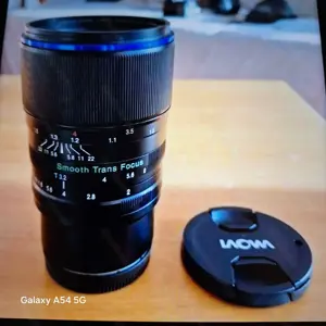 Objektiv:  laowa 105mm f2 - stf ( smoothtransfocus) - für sony e mount