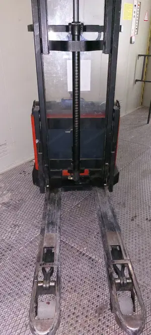 BT S16D Elektro Hochhubwagen Stapler mit Initialhub - Batterie getauscht! Bild 3