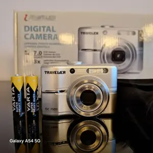 Kompaktkamera traveler inkl batterien und originalverpackungen