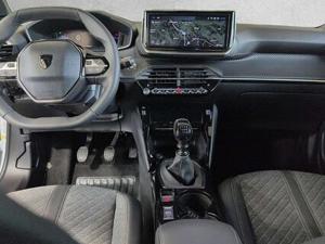 Peugeot 2008 Bild 8