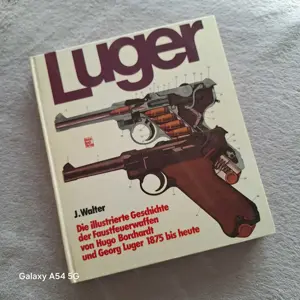 LUGER - Waffen Sachbuch 