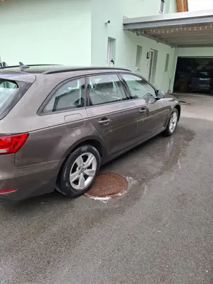 Audi A4 Avant Quattro Bild 5