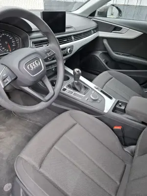 Audi A4 Avant Quattro Bild 7