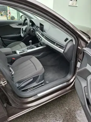 Audi A4 Avant Quattro Bild 9