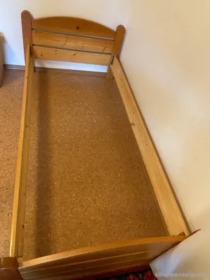 Vollholz Bettrahmen zu verschenken Bild 3