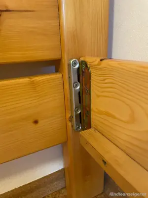 Vollholz Bettrahmen zu verschenken Bild 2