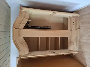 Massiver Schlafzimmerschrank Bild 2