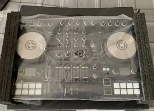 Native Instruments Traktor Control SC MKZ DJ-Controller Bild 4