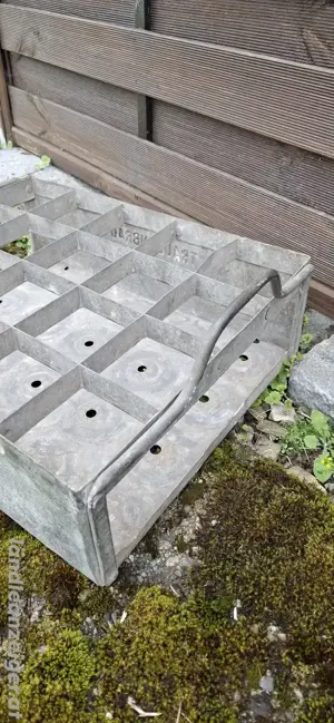 Alte Bierkiste Metall Bild 2
