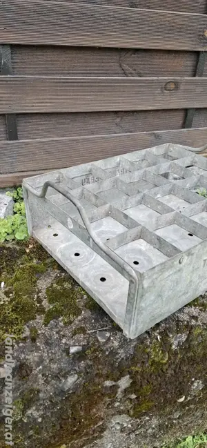 Alte Bierkiste Metall Bild 3