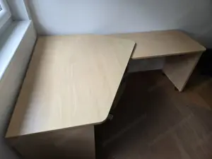 Schreibtisch mit ausfahrbarem Teil Bild 4