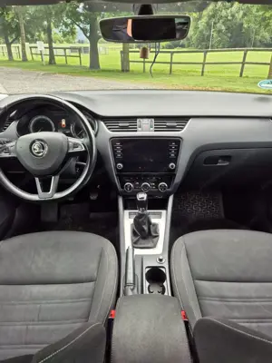 Skoda Octavia Style 1.6  Bild 10