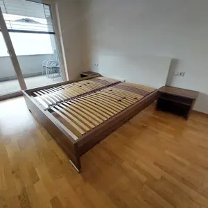 Doppelbett mit Nachtkästchen Lattenrost Bild 2
