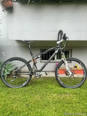Fully Carbon Mountainbike